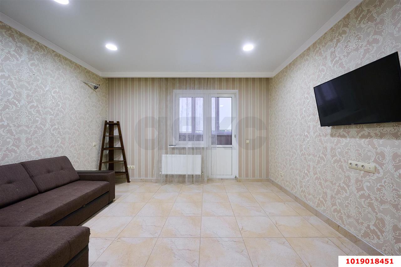 Фото №2: 2-комнатная квартира 80&nbsp;м², 1/19&nbsp;эт. - Краснодар, Западный внутригородской округ, мкр. Фестивальный, пр-д Дальний, 9к1