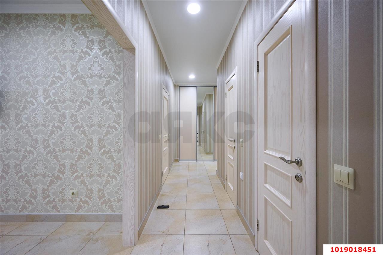 Фото №12: 2-комнатная квартира 80&nbsp;м², 1/19&nbsp;эт. - Краснодар, Западный внутригородской округ, мкр. Фестивальный, пр-д Дальний, 9к1