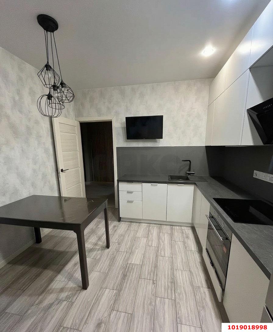 Фото №2: 1-комнатная квартира 45&nbsp;м², 14/18&nbsp;эт. - Краснодар, Прикубанский внутригородской округ, мкр. ЖК Бауинвест, ул. Героя Владислава Посадского, 16/1