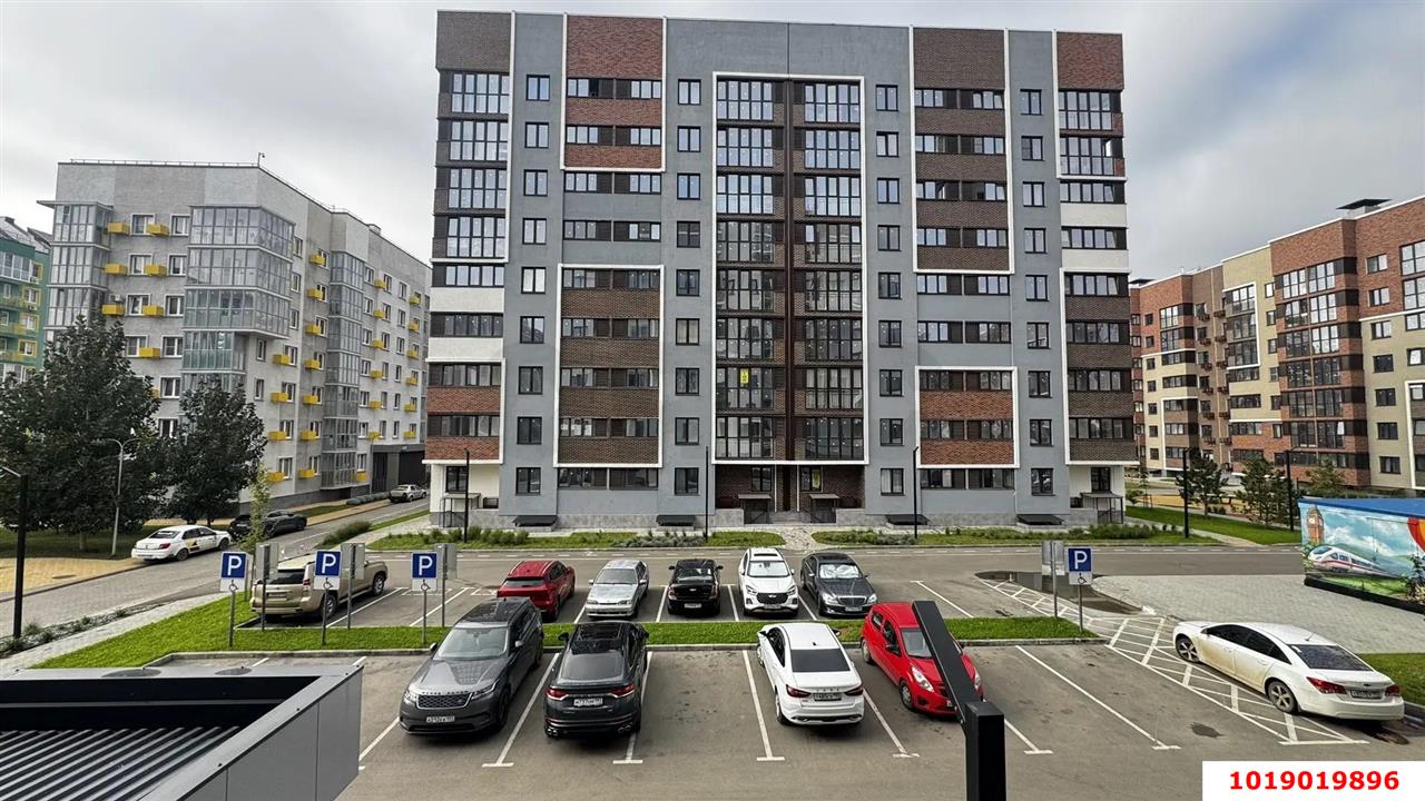 Фото №1: 1-комнатная квартира 38&nbsp;м², 2/9&nbsp;эт. - Краснодар, Прикубанский внутригородской округ, жилой комплекс Европа-Сити, мкр. жилой комплекс Европа Клубный Квартал 6, ул. Карпатская, 9