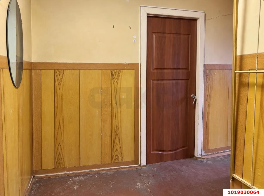 Фото №6: 3-комнатная квартира 60&nbsp;м², 4/5&nbsp;эт. - Краснодар, Центральный внутригородской округ, Покровка, мкр. Центральный, ул. Щорса, 49