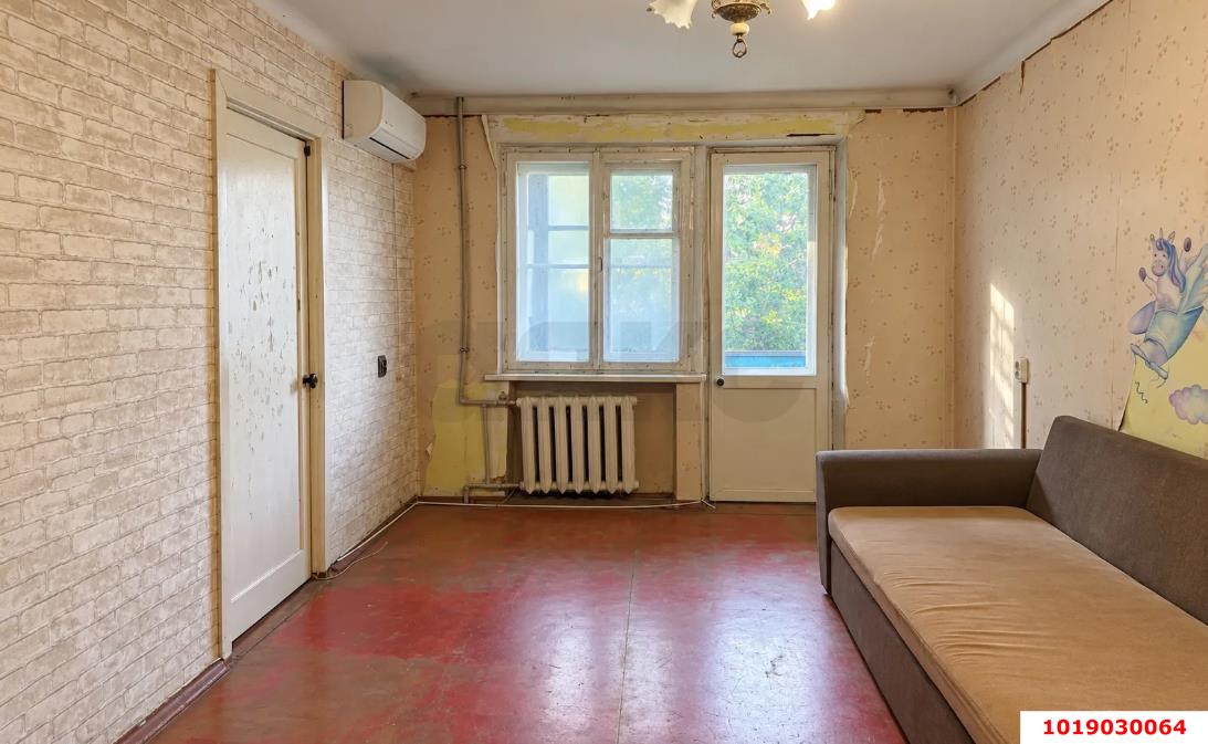 Фото №2: 3-комнатная квартира 60&nbsp;м², 4/5&nbsp;эт. - Краснодар, Центральный внутригородской округ, Покровка, мкр. Центральный, ул. Щорса, 49