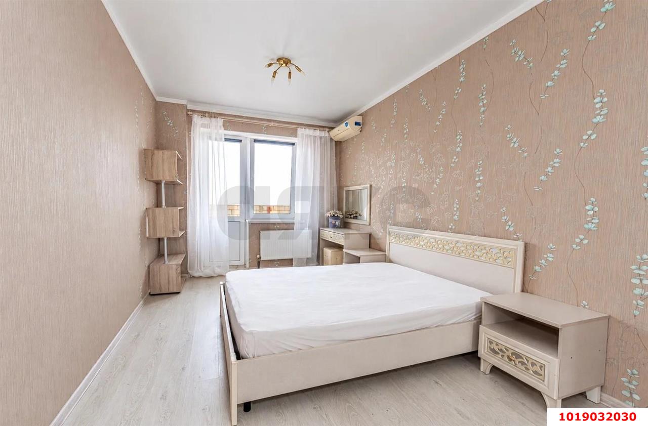 Фото №4: 1-комнатная квартира 40&nbsp;м², 13/14&nbsp;эт. - Краснодар, Прикубанский внутригородской округ, Фестивальный, Солнечный, мкр. ЖК Солнечный Парк, ул. имени Симиренко, 37к1