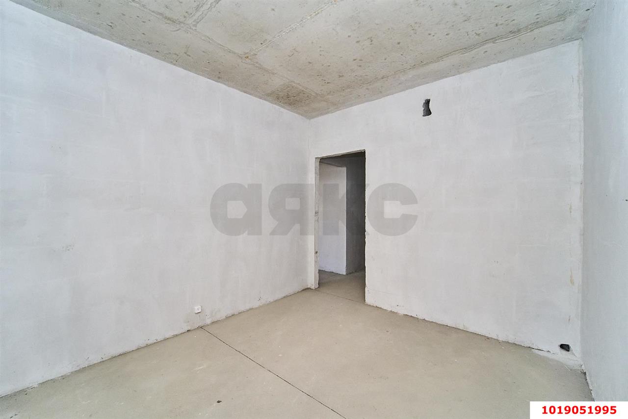 Фото №1: 1-комнатная квартира 35&nbsp;м², 3/8&nbsp;эт. - Краснодар, Прикубанский внутригородской округ, мкр. жилой комплекс Краски, ул. Краеведа Соловьёва, 6к3