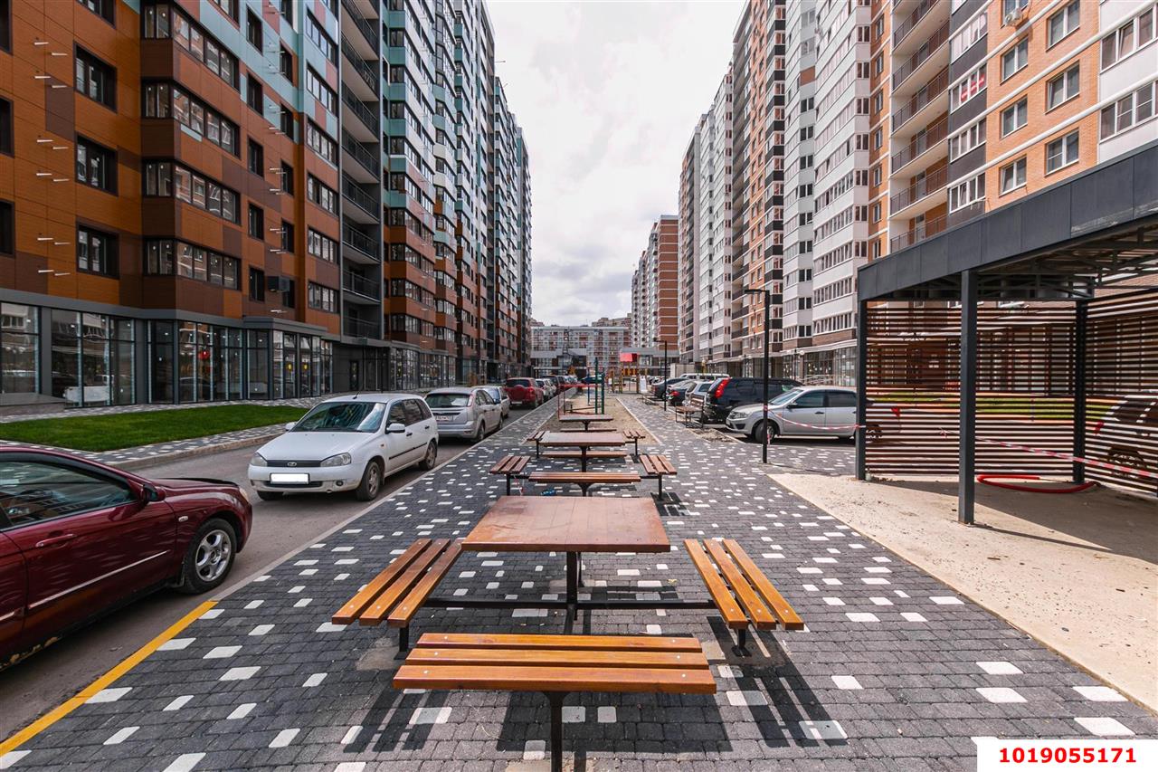Фото №4: 1-комнатная квартира 40&nbsp;м², 9/17&nbsp;эт. - Краснодар, Прикубанский внутригородской округ, Россинского, мкр. жилой комплекс Россинский Парк, ул. Командорская, 15