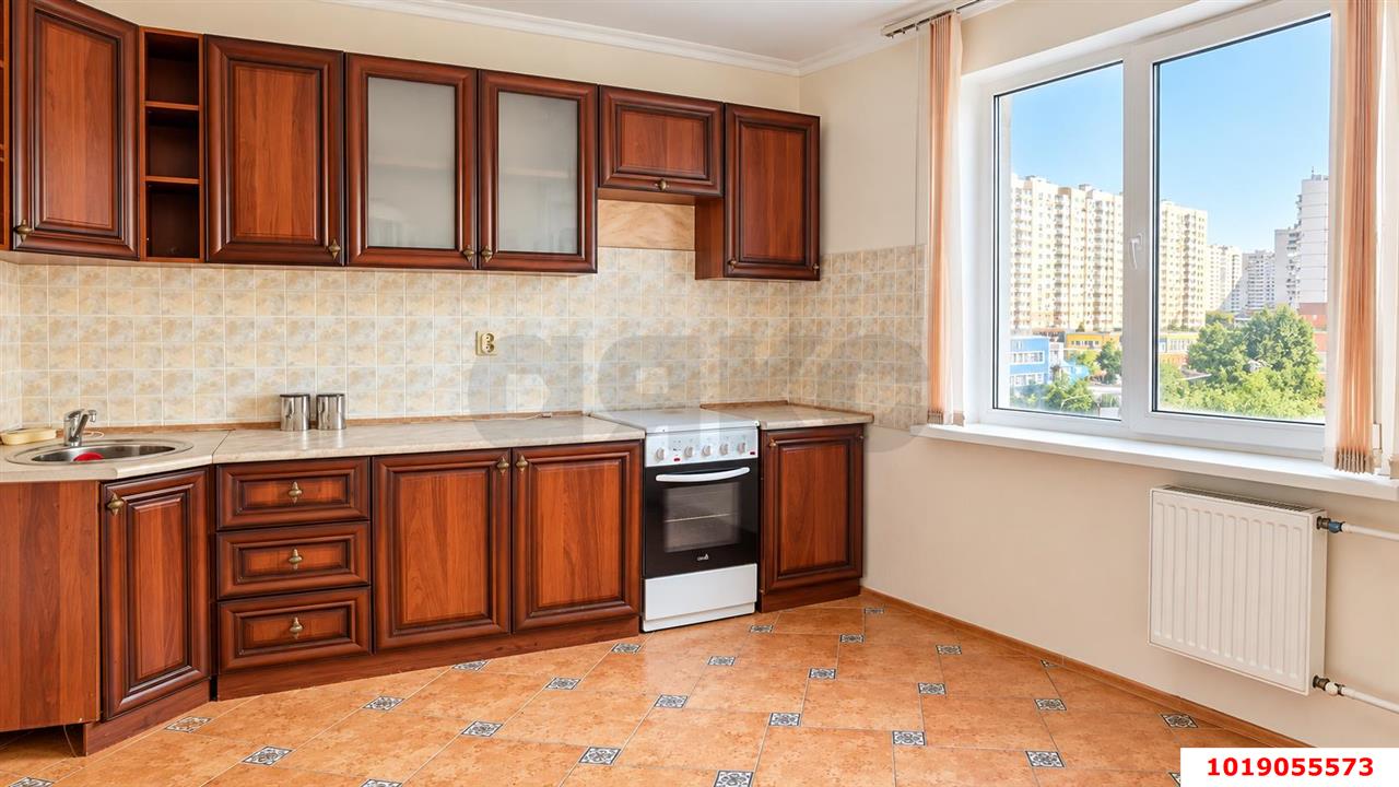 Фото №1: 1-комнатная квартира 38&nbsp;м², 6/16&nbsp;эт. - Краснодар, Прикубанский внутригородской округ, мкр. Московский, ул. им. Байбакова Н.К., 14