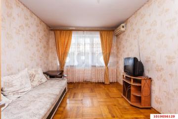 Фото №1: 3-комнатная квартира 57 м², 5/5 эт. - Краснодар, мкр. Черёмушки, ул. Стасова, 158