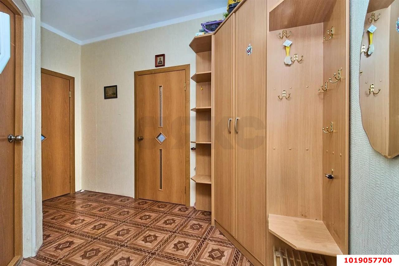 Фото №6: 1-комнатная квартира 37&nbsp;м², 3/4&nbsp;эт. - Краснодар, Центральный внутригородской округ, мкр. Центральный, ул. Чапаева, 131