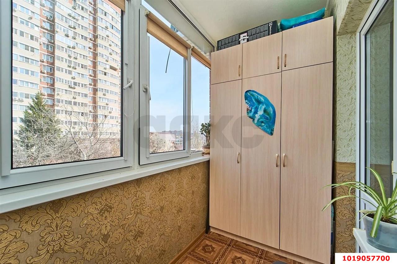 Фото №5: 1-комнатная квартира 37&nbsp;м², 3/4&nbsp;эт. - Краснодар, Центральный внутригородской округ, мкр. Центральный, ул. Чапаева, 131