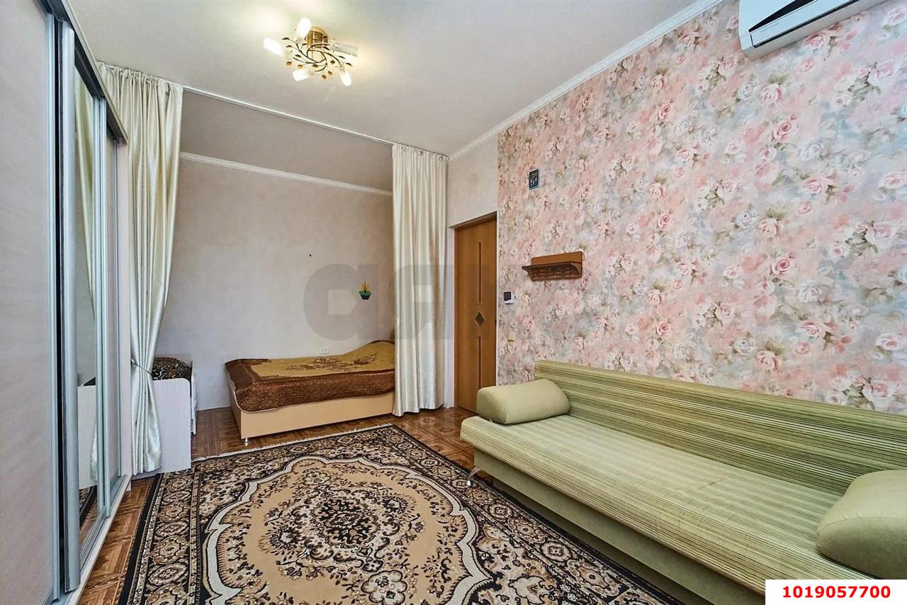 Фото №4: 1-комнатная квартира 37&nbsp;м², 3/4&nbsp;эт. - Краснодар, Центральный внутригородской округ, мкр. Центральный, ул. Чапаева, 131