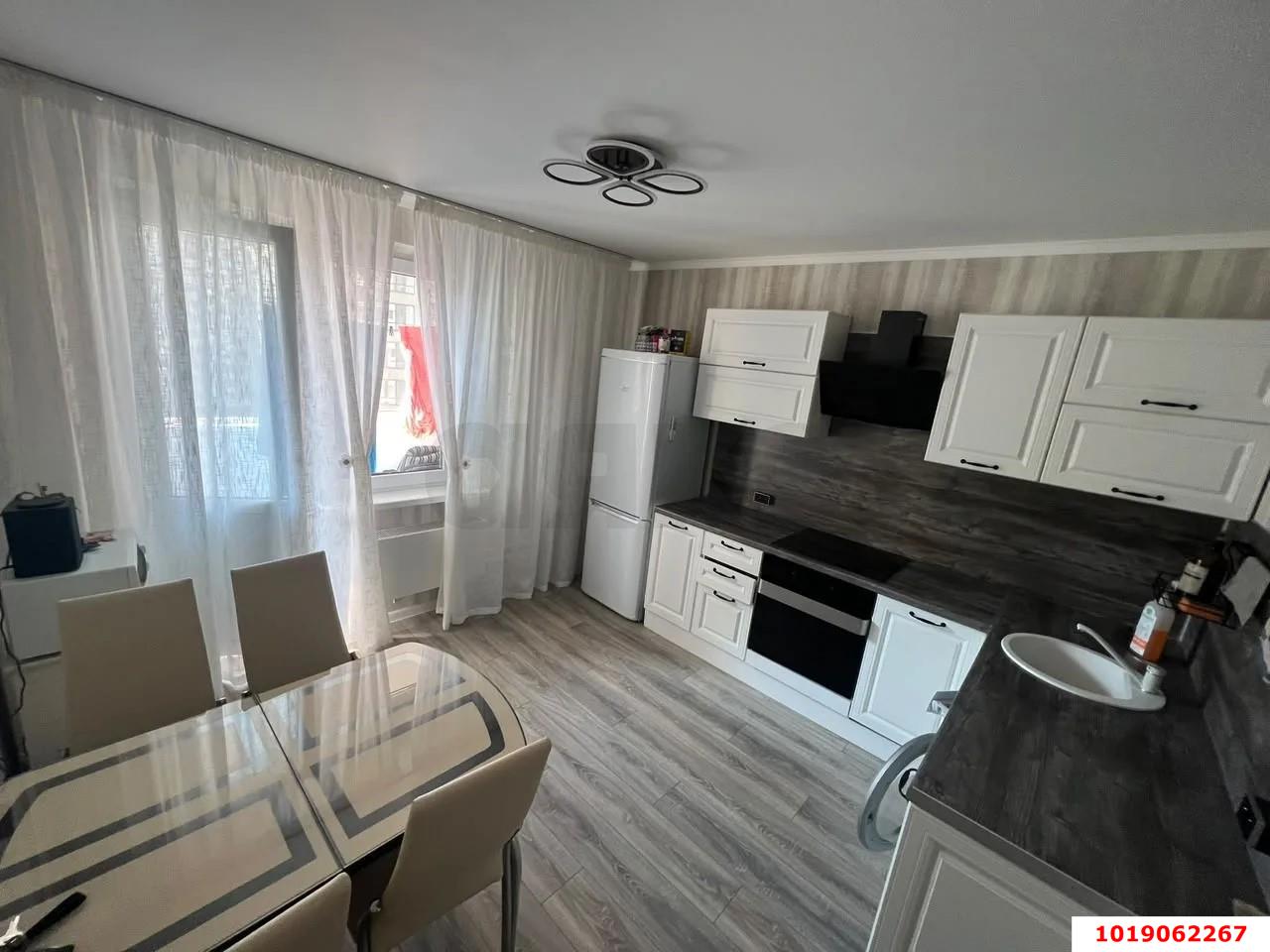 Фото №5: 2-комнатная квартира 60&nbsp;м², 12/16&nbsp;эт. - Краснодар, Западный внутригородской округ, мкр. Фестивальный, пр-д Дальний, 3