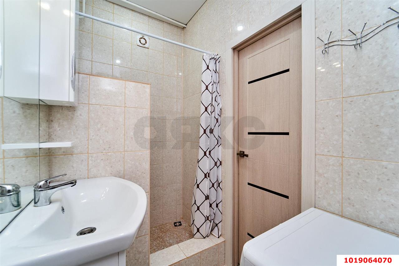 Фото №13: 1-комнатная квартира 30&nbsp;м², 1/1&nbsp;эт. - Краснодар, Западный внутригородской округ, мкр. Центральный, ул. Октябрьская, 108