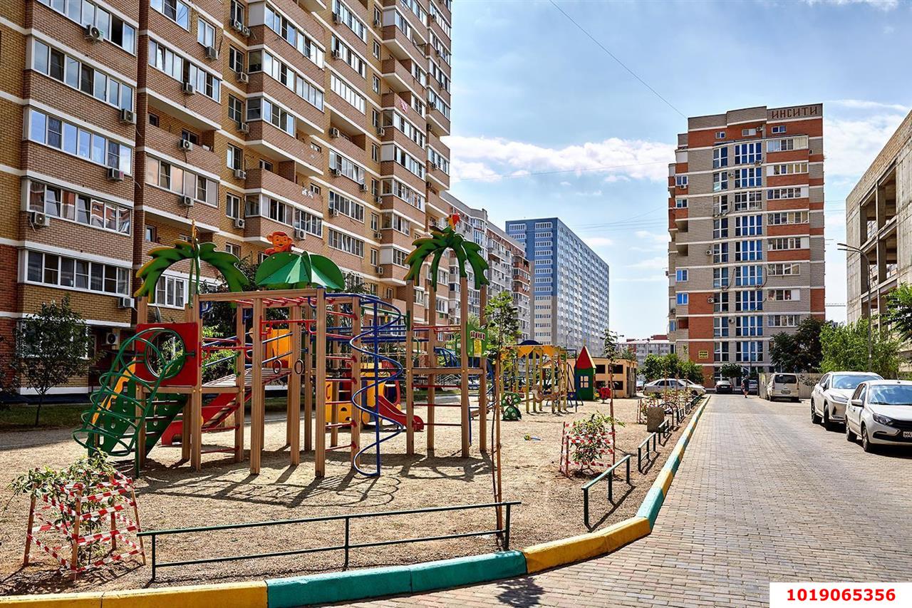Фото №13: 1-комнатная квартира 47&nbsp;м², 14/17&nbsp;эт. - Краснодар, Прикубанский внутригородской округ, Музыкальный, ЖК Времена Года, мкр. имени Петра Метальникова, ул. Петра Метальникова, 5к3