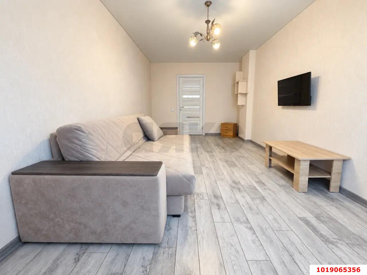 Фото №4: 1-комнатная квартира 47&nbsp;м², 14/17&nbsp;эт. - Краснодар, Прикубанский внутригородской округ, Музыкальный, ЖК Времена Года, мкр. имени Петра Метальникова, ул. Петра Метальникова, 5к3