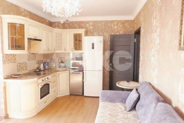Фото №1: 2-комнатная квартира 58&nbsp;м², 7/17&nbsp;эт. - Сочи, мкр. Новый Сочи, ул. Цюрупы, 32