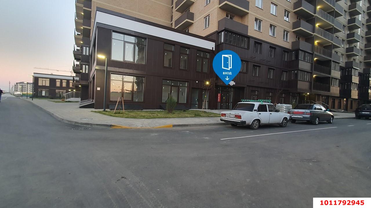 Фото №5: Торговое помещение 53&nbsp;м², 1/16&nbsp;эт. - Краснодар, Прикубанский внутригородской округ, мкр. жилой комплекс Ракурс, ул. имени Героя Ростовского, 8к3