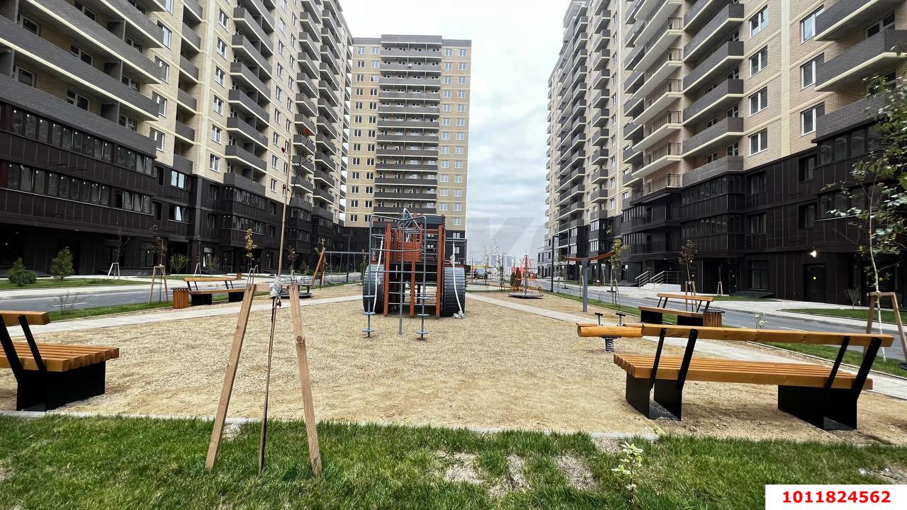 Фото №11: Торговое помещение 45&nbsp;м², 1/16&nbsp;эт. - Краснодар, Прикубанский внутригородской округ, мкр. жилой комплекс Ракурс, ул. имени Героя Ростовского