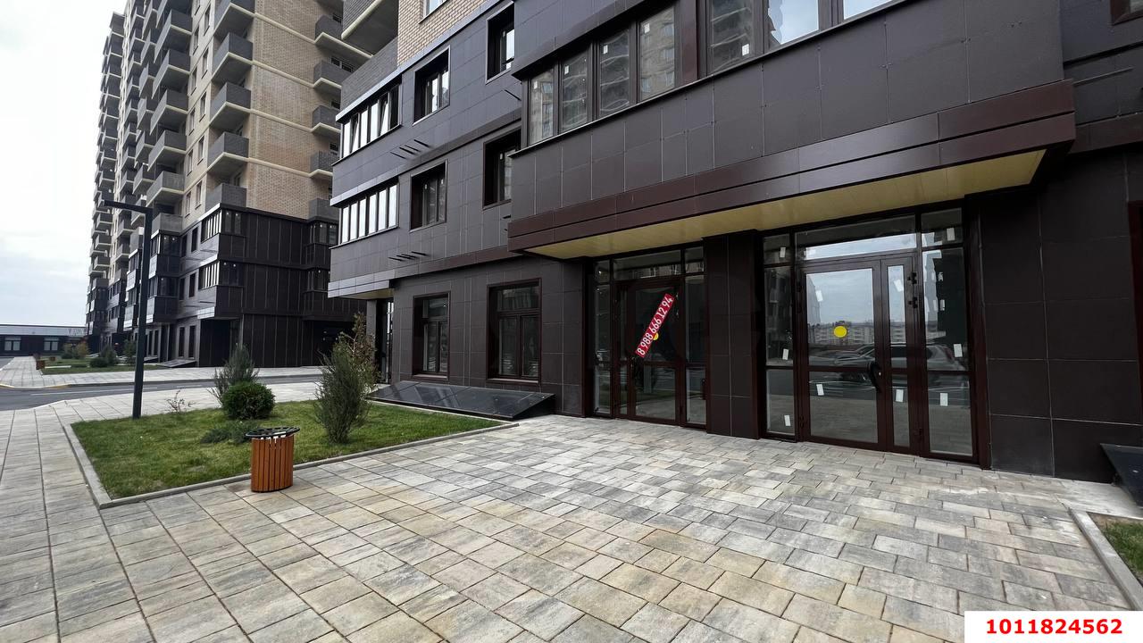 Фото №4: Торговое помещение 45&nbsp;м², 1/16&nbsp;эт. - Краснодар, Прикубанский внутригородской округ, мкр. жилой комплекс Ракурс, ул. имени Героя Ростовского