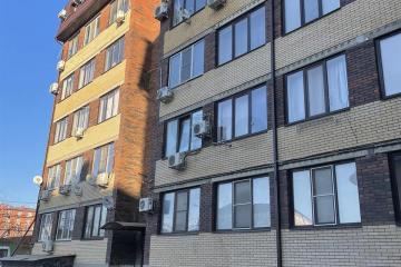 Фото №1: Студия 28 м², 2/5 эт. - Краснодар, мкр. Прикубанский внутригородской округ, ул. Тепличная, 104