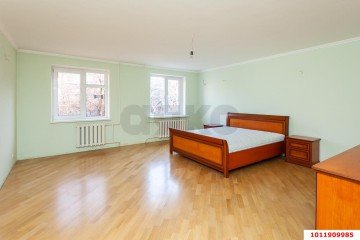 Фото №2: 3-комнатная квартира 144 м² - Краснодар, мкр. Западный внутригородской округ, ул. 2-я Линия Нефтяников, 6