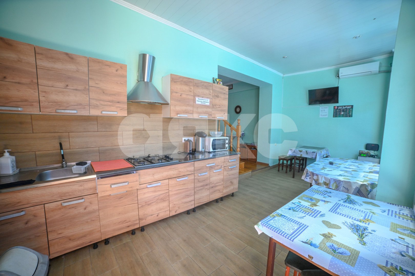 Фото №8: Коммерция 281&nbsp;м², 1/3&nbsp;эт. - Геленджик, пр-кт Геленджикский, 58