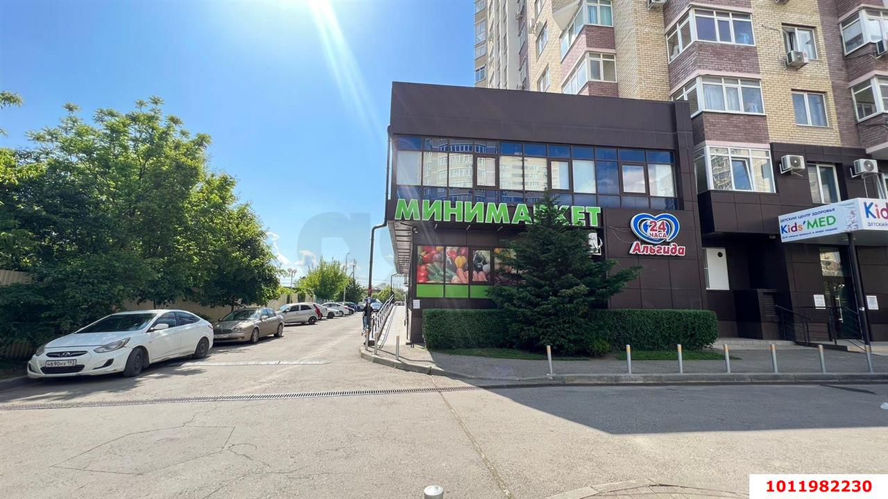 Фото №5: Торговое помещение 229&nbsp;м², 1/2&nbsp;эт. - Краснодар, Прикубанский внутригородской округ, 40 лет Победы, мкр. жилой комплекс Симфония, ул. Российская, 72/1к1