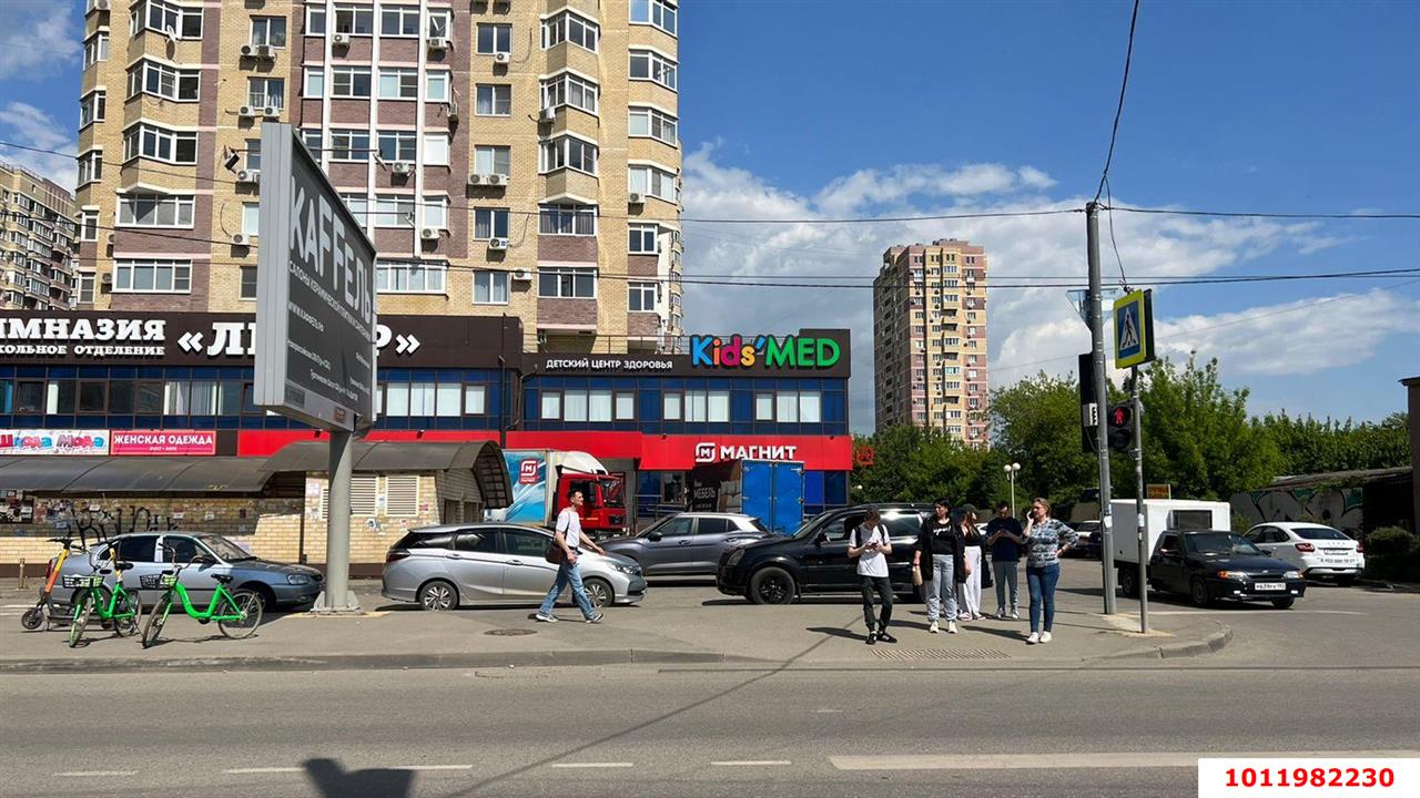 Фото №1: Торговое помещение 230 м² - Краснодар, жилой комплекс Симфония, ул. Российская, 72/1к1