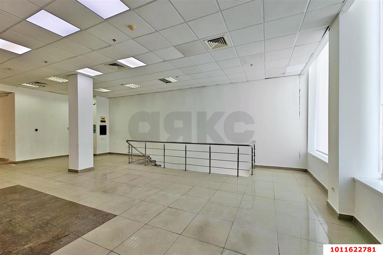 Фото №12: Отдельное здание 600&nbsp;м², 1/3&nbsp;эт. - Краснодар, Центральный внутригородской округ, мкр. Центральный, ул. Красноармейская, 56