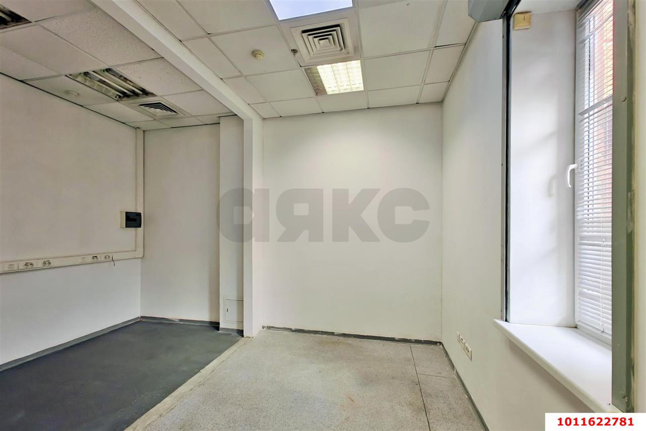 Фото №9: Отдельное здание 600&nbsp;м², 1/3&nbsp;эт. - Краснодар, Центральный внутригородской округ, мкр. Центральный, ул. Красноармейская, 56