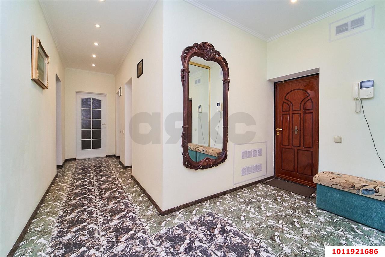 Фото №10: 4-комнатная квартира 150&nbsp;м², 2/3&nbsp;эт. - Краснодар, Западный внутригородской округ, мкр. Центральный, ул. Фрунзе, 64