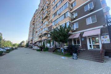 Фото №1: Торговое помещение 166&nbsp;м², 1/17&nbsp;эт. - Краснодар, мкр. Фестивальный, ул. Атарбекова, 9