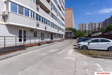 Фото №1: 2-комнатная квартира 61 м², 6/22 эт. - Краснодар, мкр. Центральный, ул. Фабричная, 4