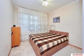 Фото №1: 2-комнатная квартира 55 м², 8/10 эт. - Краснодар, мкр. Славянский, ул. Красных Партизан, 79