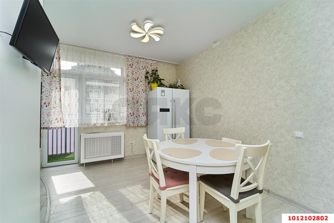 Фото №3: 3-комнатная квартира 83&nbsp;м², 2/3&nbsp;эт. - Краснодар, Прикубанский внутригородской округ, Немецкая Деревня, мкр. жилой комплекс Германия, ул. Шумана, 2