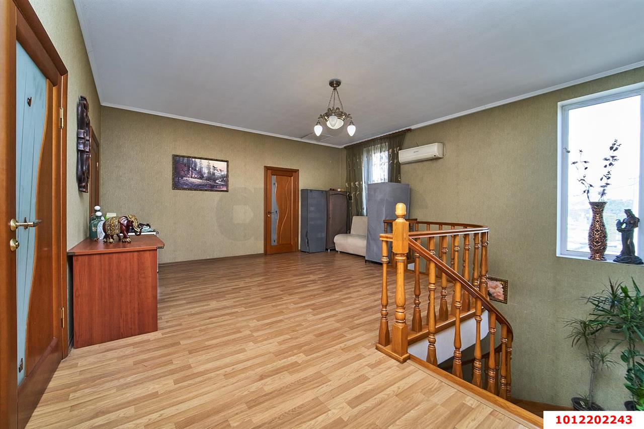 Фото №8: Отдельное здание 550&nbsp;м², 1/3&nbsp;эт. - Краснодар, Прикубанский внутригородской округ, мкр. Школьный, ул. Школьная, 42