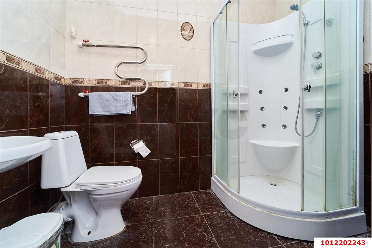 Фото №17: Отдельное здание 550&nbsp;м², 1/3&nbsp;эт. - Краснодар, Прикубанский внутригородской округ, мкр. Школьный, ул. Школьная, 42