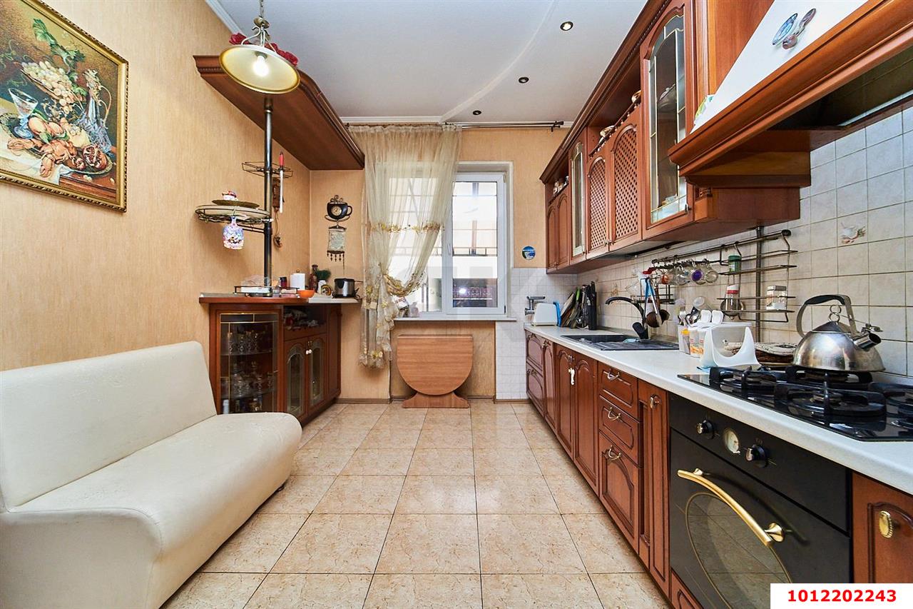 Фото №4: Отдельное здание 550&nbsp;м², 1/3&nbsp;эт. - Краснодар, Прикубанский внутригородской округ, мкр. Школьный, ул. Школьная, 42
