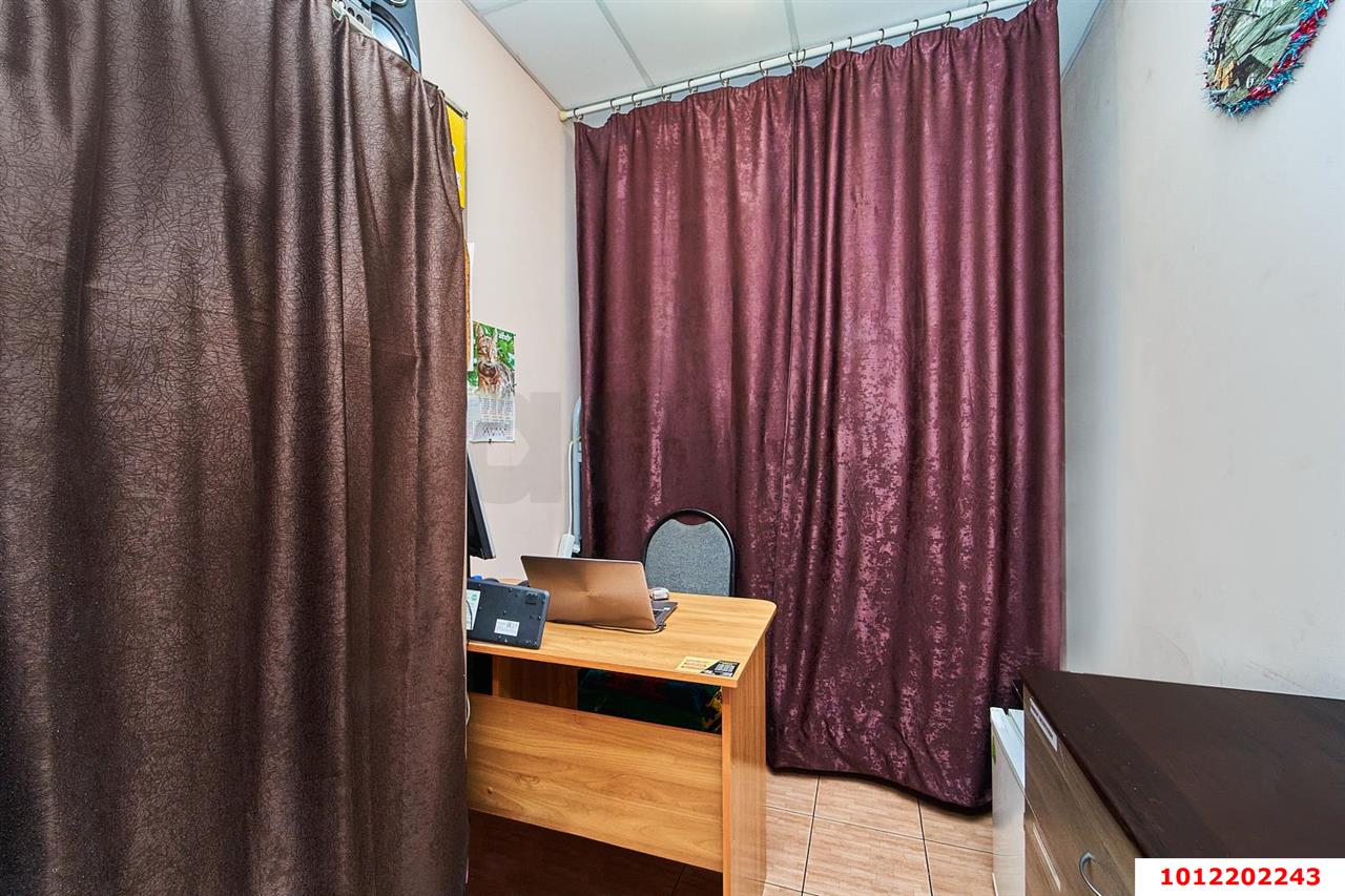 Фото №19: Отдельное здание 550&nbsp;м², 1/3&nbsp;эт. - Краснодар, Прикубанский внутригородской округ, мкр. Школьный, ул. Школьная, 42