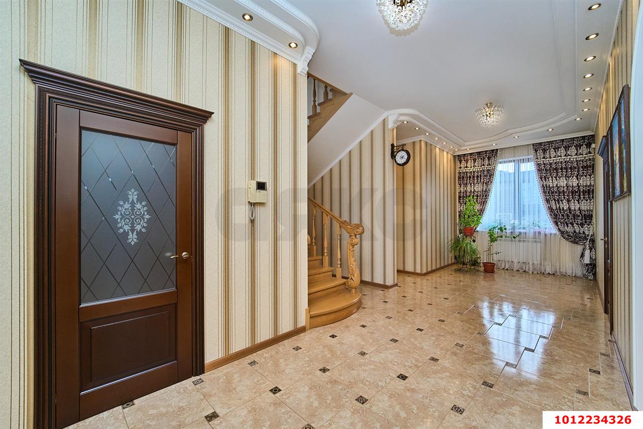 Фото №29: Дом 386&nbsp;м² + 10.75&nbsp;сот., 2&nbsp;эт. - Краснодар, Прикубанский внутригородской округ, Калинино, мкр. Завод Радиоизмерительных Приборов, ул. Семигорская, 22
