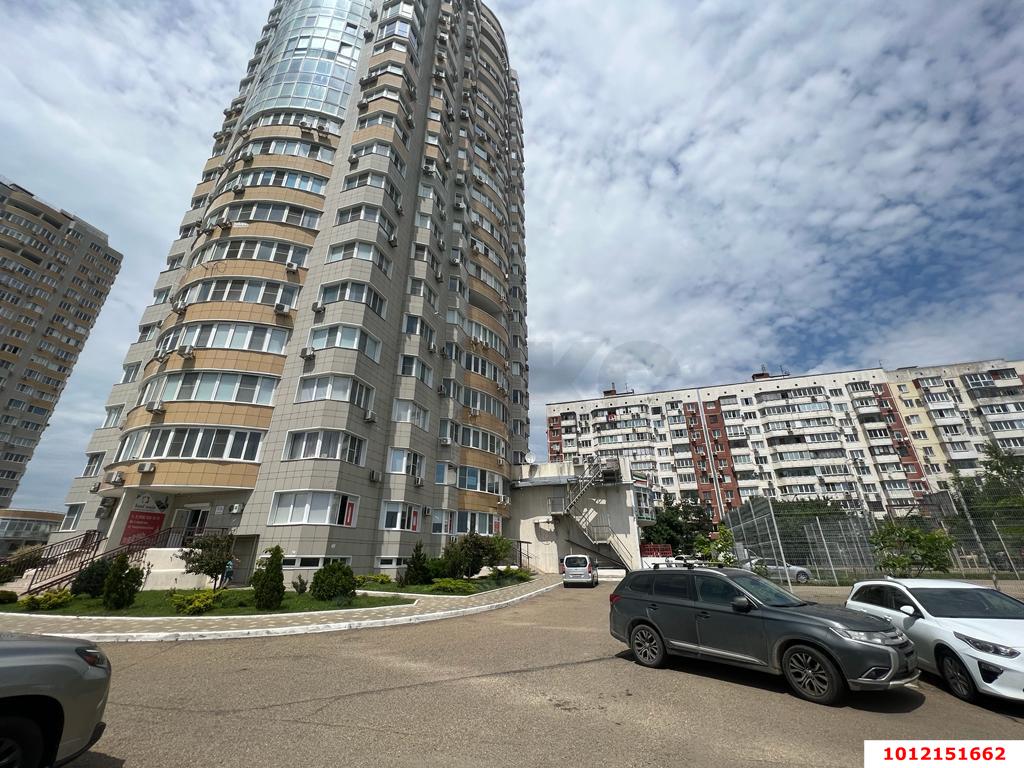 Фото №2: Торговое помещение 140&nbsp;м², 22&nbsp;эт. - Краснодар, Западный внутригородской округ, мкр. Юбилейный, ул. Рождественская набережная, 4