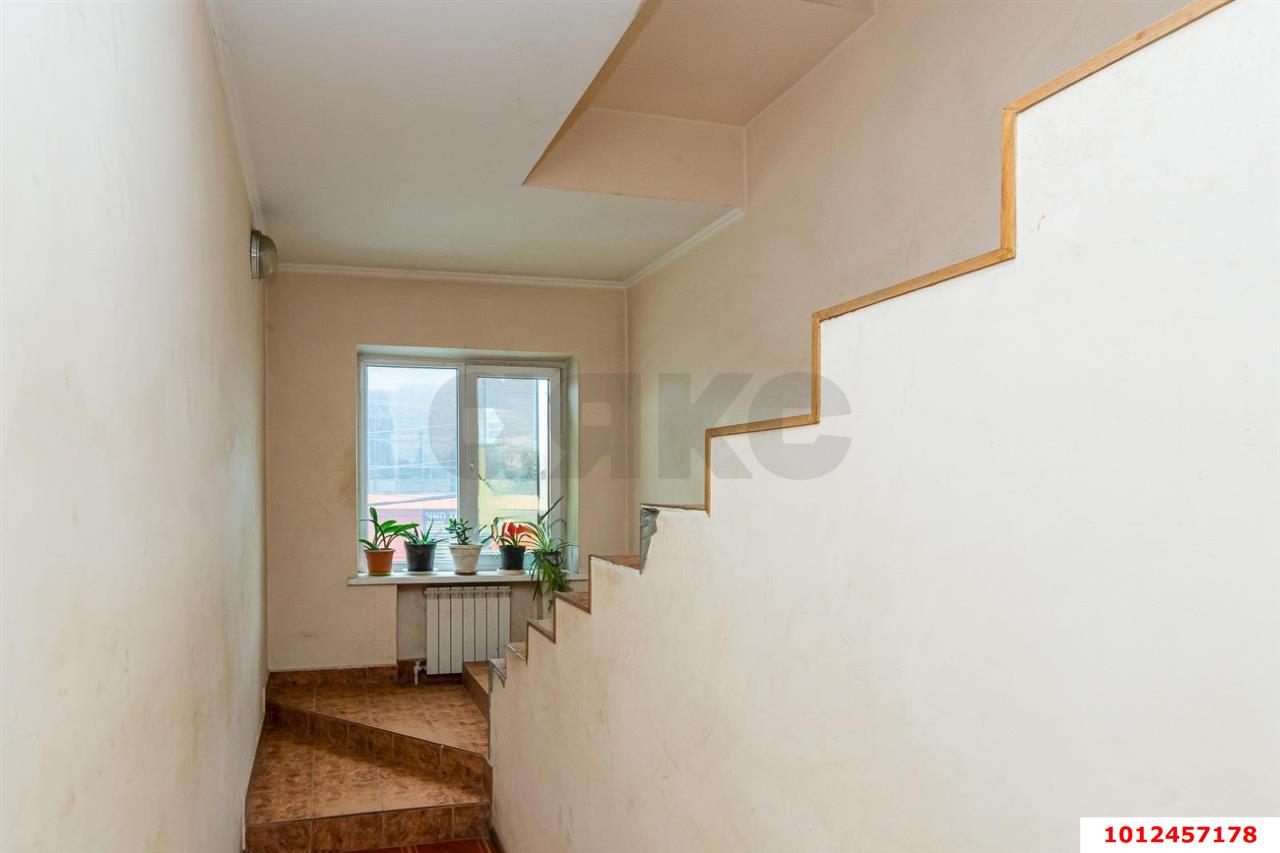 Фото №11: Торговое помещение 488&nbsp;м², 1/3&nbsp;эт. - Краснодар, Прикубанский внутригородской округ, мкр. Табачная Фабрика, ул. 1 Мая, 38