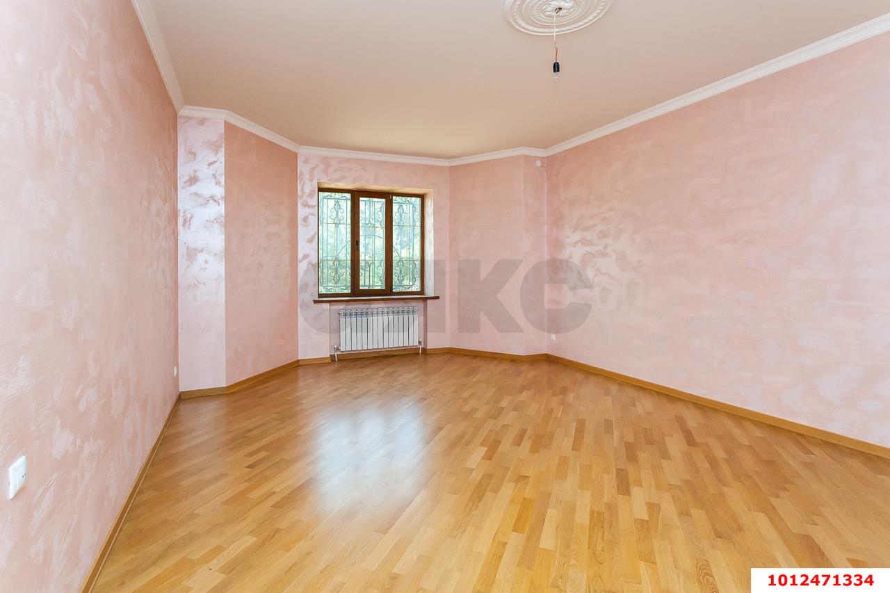 Фото №22: Дом 350&nbsp;м² + 8&nbsp;сот., 2&nbsp;эт. - Краснодар, Прикубанский внутригородской округ, Калинино, мкр. имени Петра Метальникова, ул. Защитников Отечества