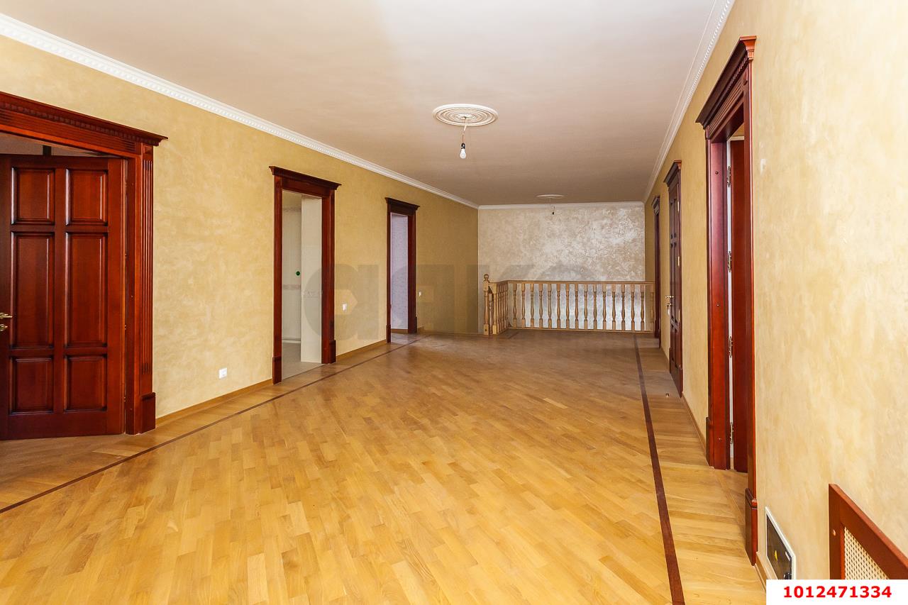 Фото №26: Дом 350&nbsp;м² + 8&nbsp;сот., 2&nbsp;эт. - Краснодар, Прикубанский внутригородской округ, Калинино, мкр. имени Петра Метальникова, ул. Защитников Отечества