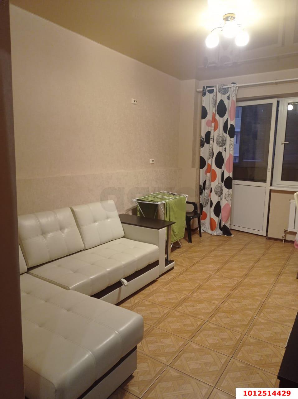 Фото №1: 1-комнатная квартира 57&nbsp;м², 10/16&nbsp;эт. - Краснодар, Западный внутригородской округ, мкр. Юбилейный, ул. Думенко, 21/1