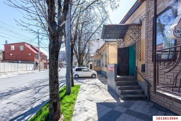 Фото №1: Торговое помещение 45 м² - Краснодар, мкр. Центральный, ул. Октябрьская, 105