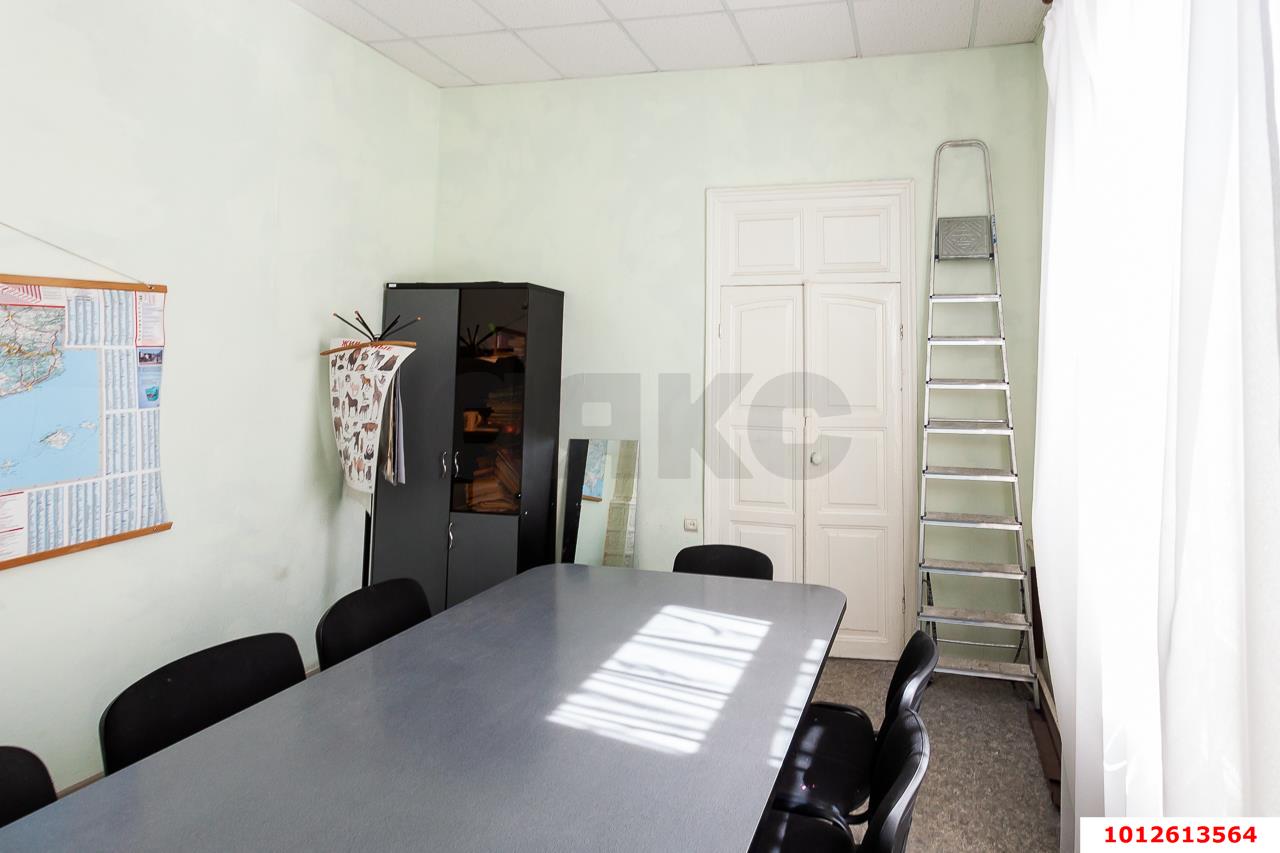 Фото №9: Торговое помещение 45&nbsp;м², 1/1&nbsp;эт. - Краснодар, Западный внутригородской округ, мкр. Центральный, ул. Октябрьская, 105