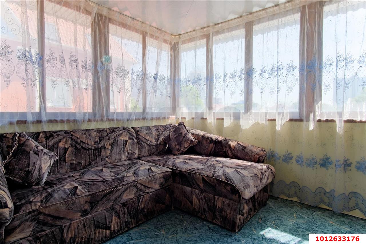 Фото №11: 4-комнатная квартира 103&nbsp;м², 1/3&nbsp;эт. - Краснодар, Западный внутригородской округ, мкр. Центральный, ул. Кирова, 124