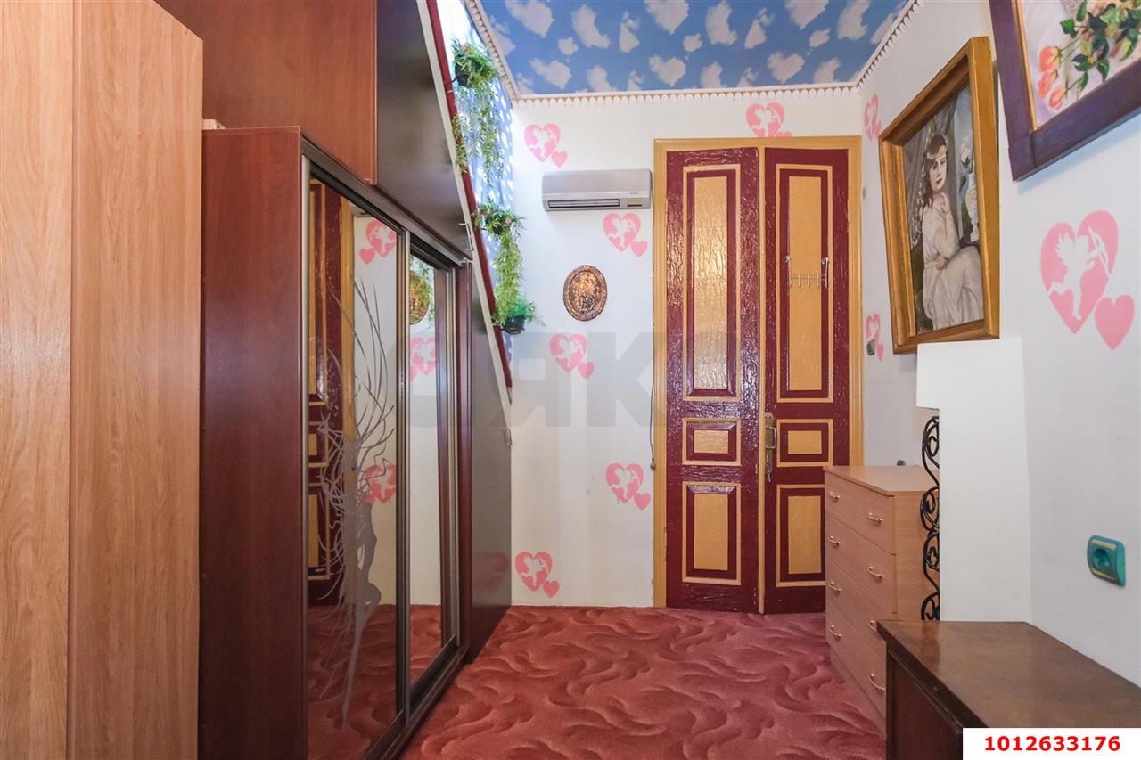 Фото №8: 4-комнатная квартира 103&nbsp;м², 1/3&nbsp;эт. - Краснодар, Западный внутригородской округ, мкр. Центральный, ул. Кирова, 124