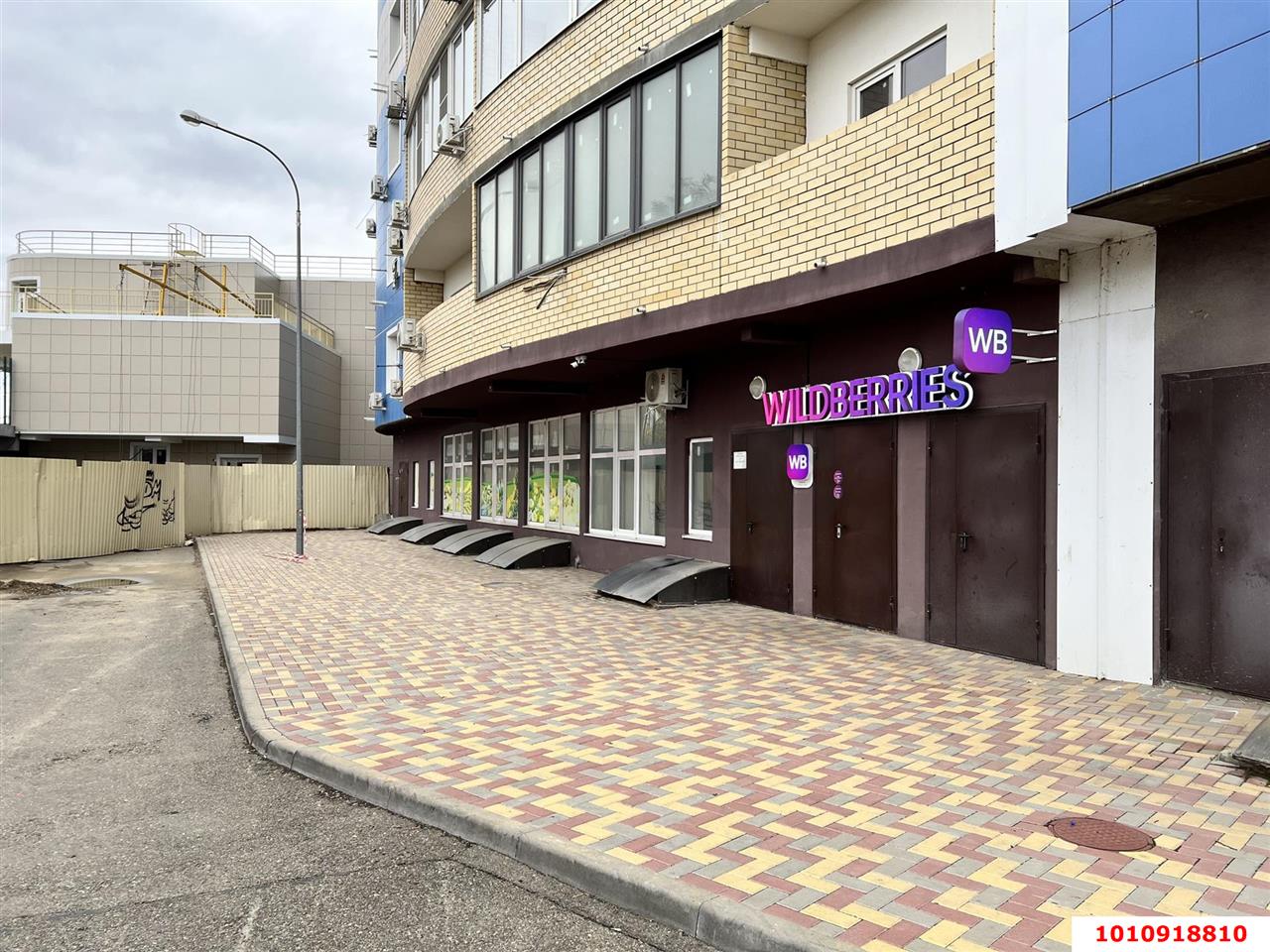 Фото №5: Торговое помещение 280&nbsp;м², 1/18&nbsp;эт. - Краснодар, Центральный внутригородской округ, Дубинка, жилой комплекс Радонеж, мкр. Черёмушки, ул. Вишняковой, 1/23к2