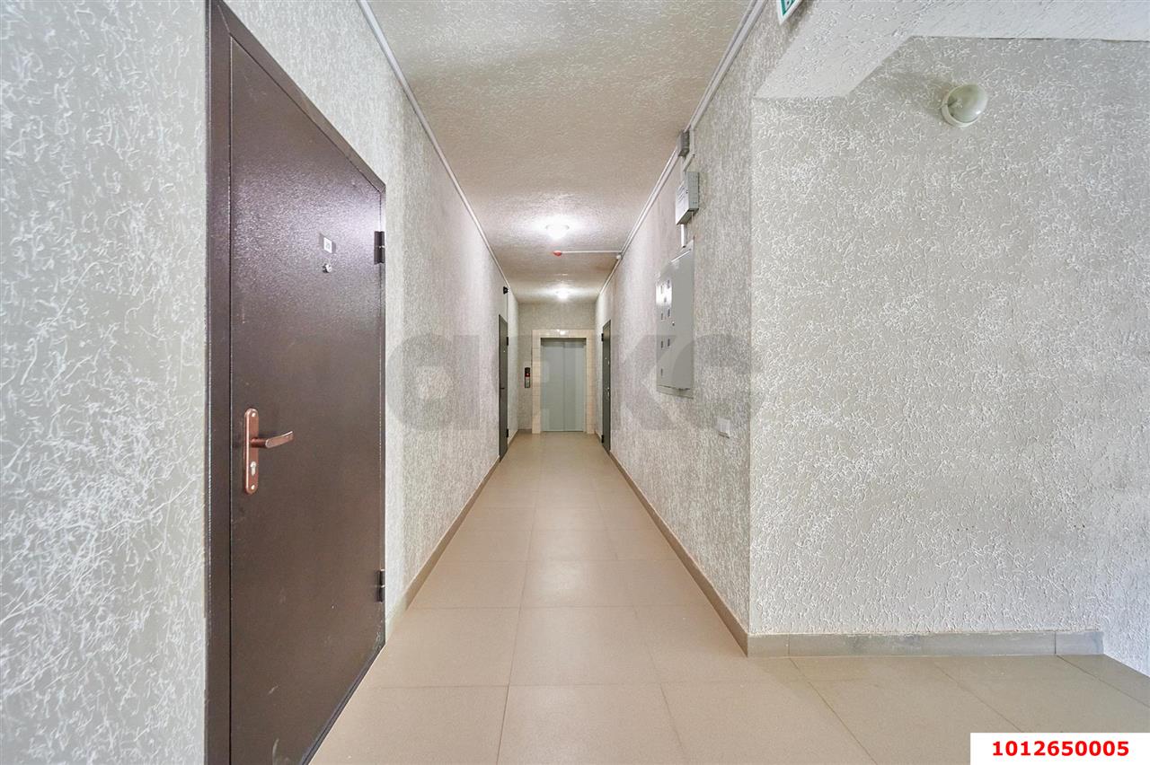 Фото №8: 1-комнатная квартира 40&nbsp;м², 5/5&nbsp;эт. - Южный, ул. Азовская, 2